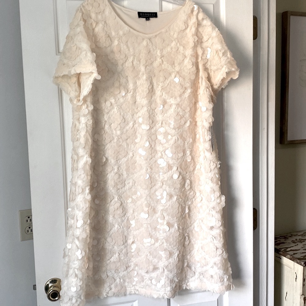 NWT - ELOQUOII, sequin short-sleeve, short dress, SIZE 18